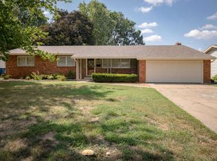 1960 E Woodland St, Springfield, MO 65804
