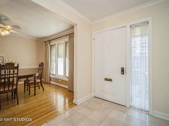 3rd image of 1406 Estate Ln