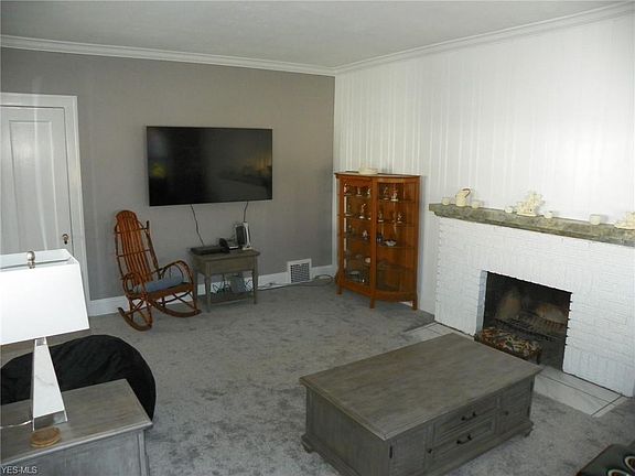 2nd image of 2061 Arthur Ave