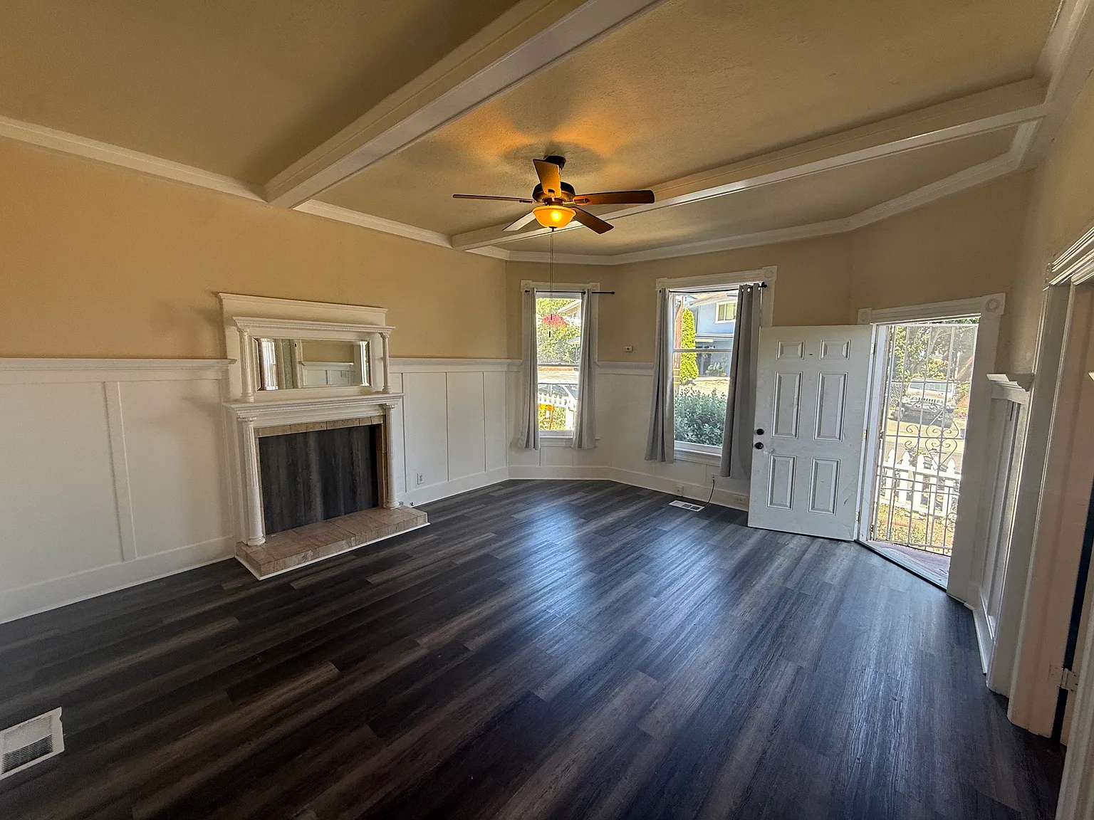 2 bed, 963 sqft, $2,995 — Photo 2
