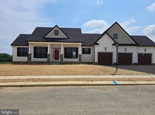 62 Red Stone #43, Hanover, PA 17331