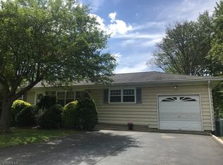 3 Glenwood Ave, Lake Hiawatha, NJ
