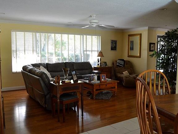 5th image of 1914 Oakdale Ln N