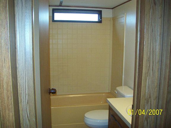 5th image of 109 Washington St