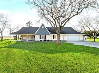 1840 Caroline St, Dickinson, TX 77539