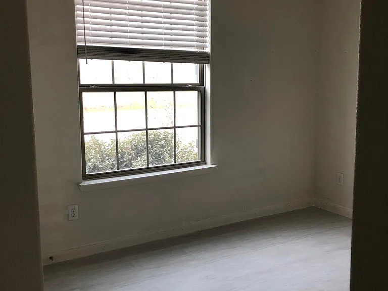 3115 Elam St — Photo 11