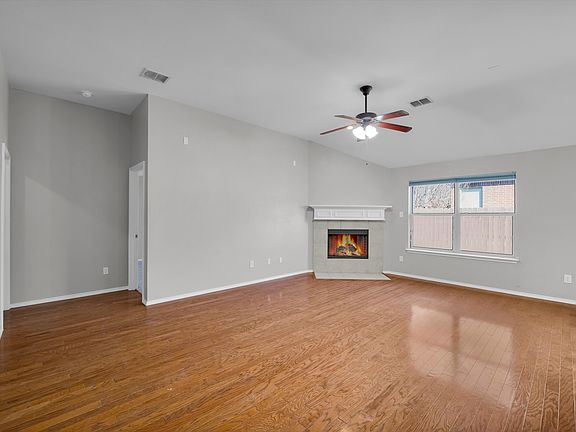 5th image of 440 Lead Creek Dr
