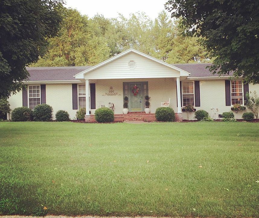 1st image of 121 Holly Hills Dr