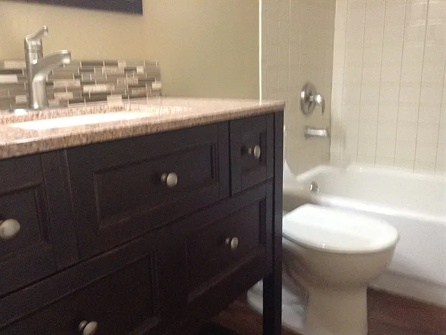 6335 Glenmont Dr — Photo 11