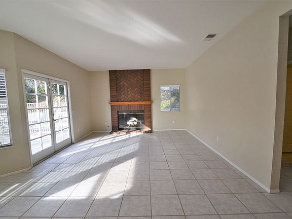 4th image of 6782 Ventura Ct