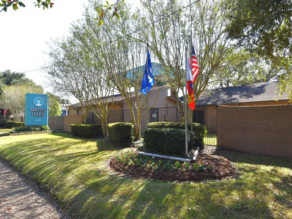 Bayou Oaks Apartments