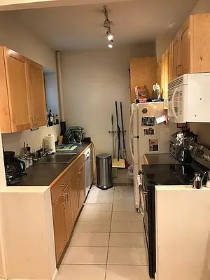 Rented by Chartwell Manhattan Realty | media 30