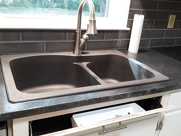 4th image of 3705 Somerset Dr