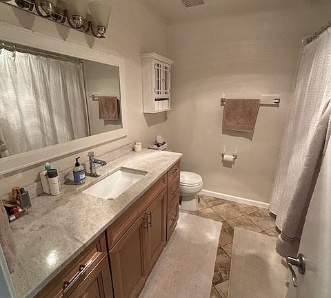 3rd image of 642 E Solana Cir