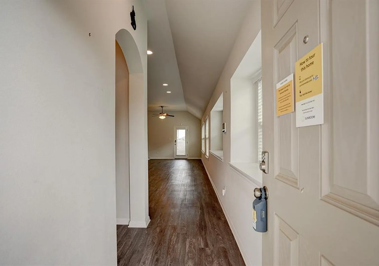 Beautiful 3BR/2BA Home with Island Kitchen & Private Backyard! — Photo 4