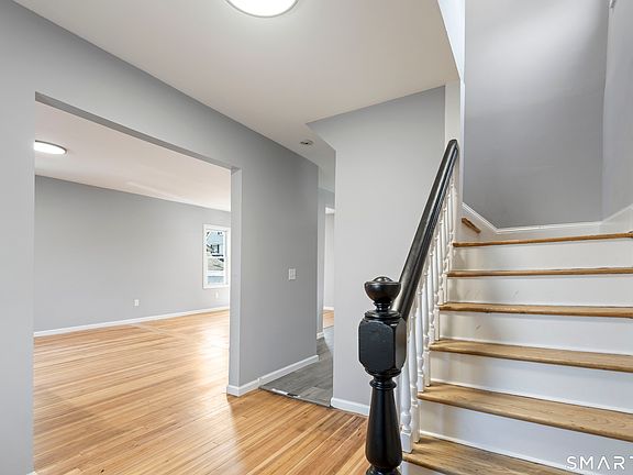 3rd image of 20 George Street