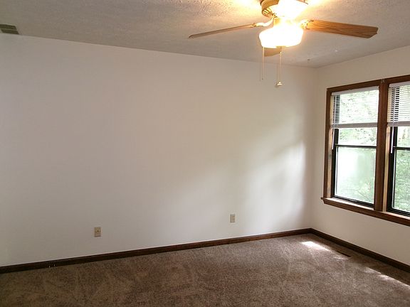3rd image of 23320 Red Oak Ct #1