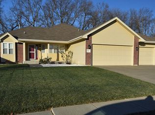 4827 SW Misty Harbor Ave, Topeka, KS 66610
