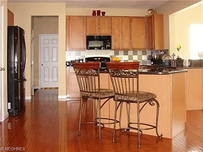 5th image of 1446 McLean Ave
