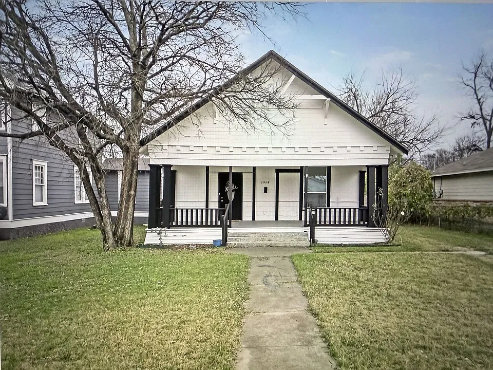 1916 Mitchell Ave