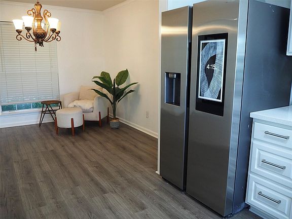 4th image of 21043 Riverside Ridge Ln
