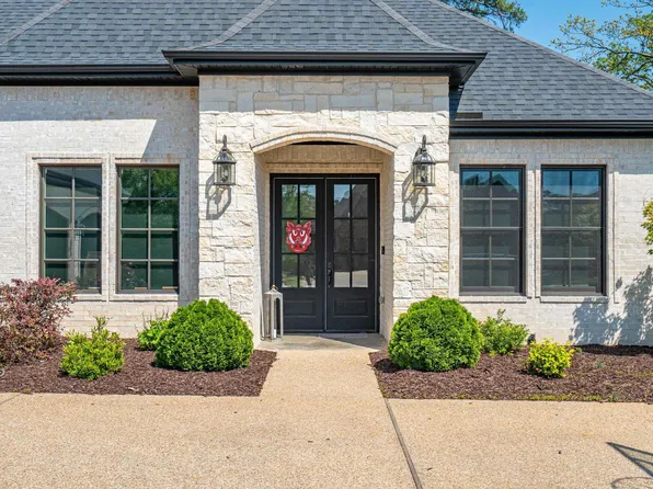 277 Arlington Park Dr, Hot Springs, AR 71901