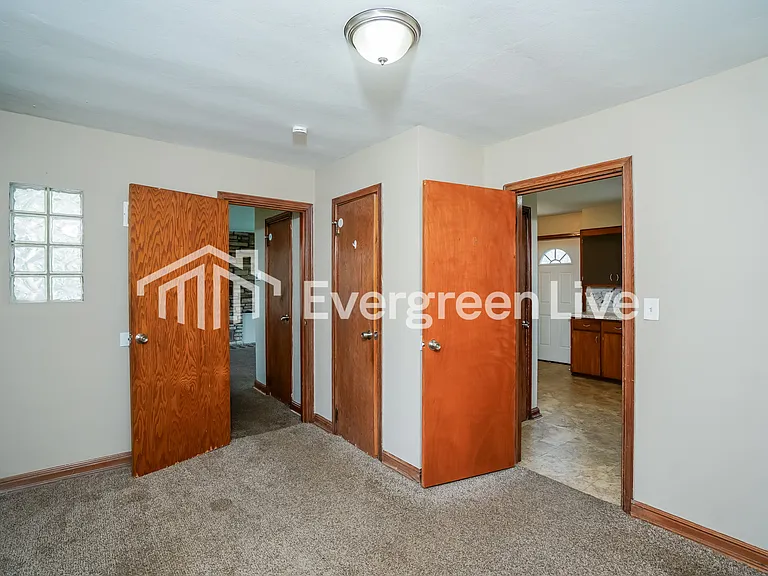 5708 N 74th St — Photo 11