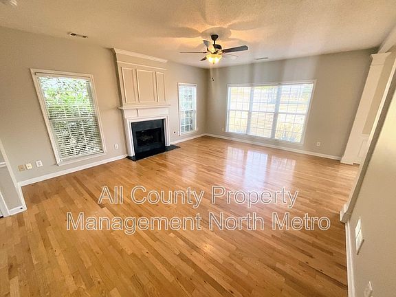 5th image of 5990 Barrington Ln