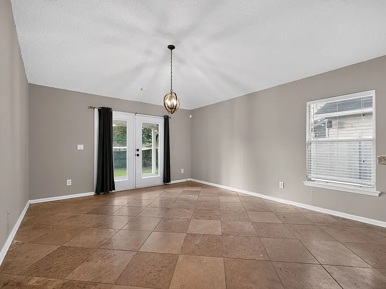 863 Timberjack Ct — Photo 9