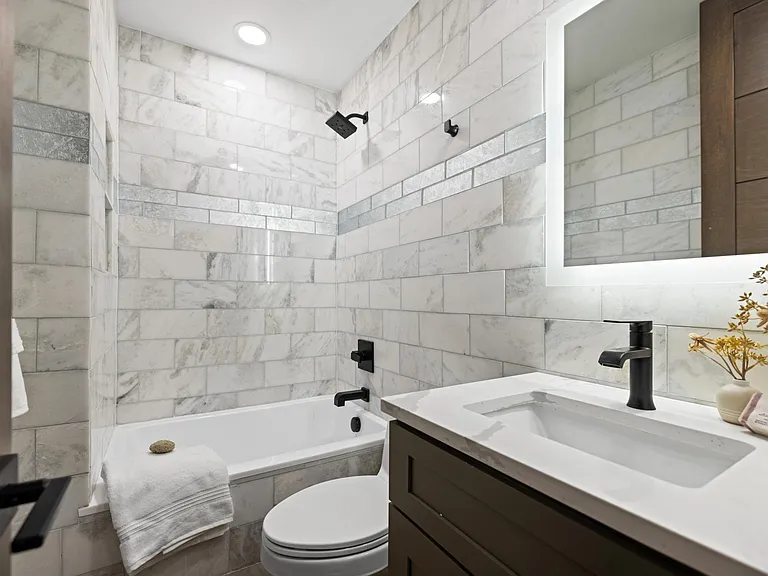 1961 Biltmore St NW #1 — Photo 8