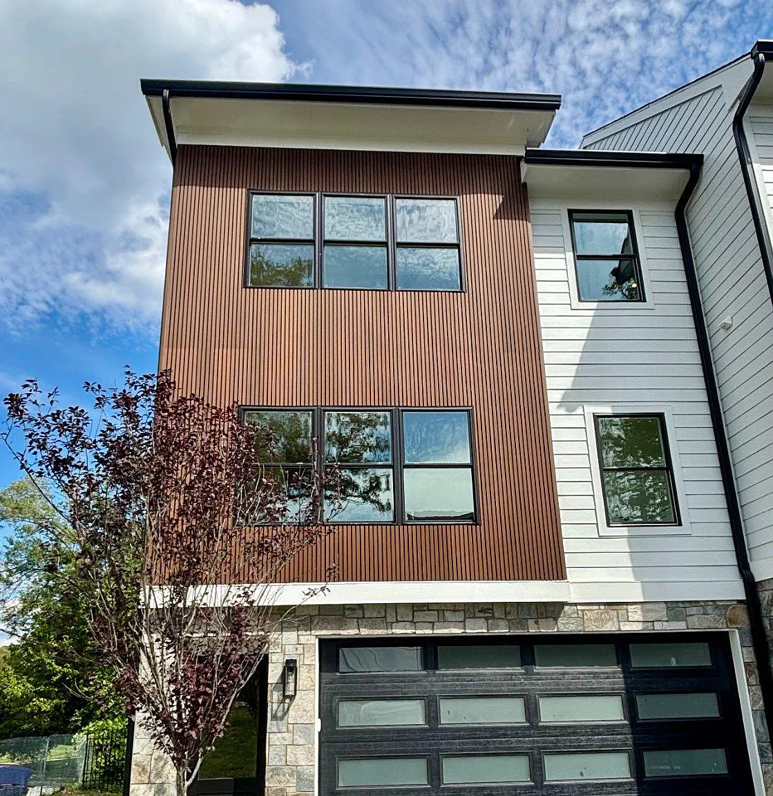3 bed, 3.5 bath, 3100 sqft, $3,600 — Photo 2