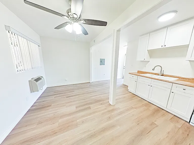 16229 Woodruff — Photo 19