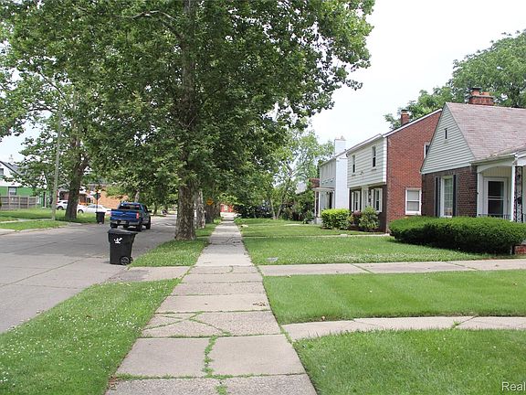4th image of 11470 Lakepointe St