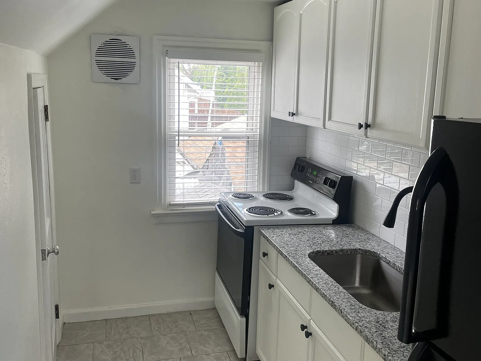 1 bed, 600 sqft, $1,400 — Photo 2