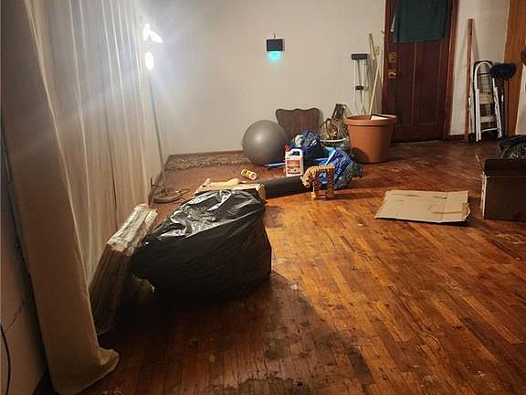 2nd image of 3833 Ruby Ave