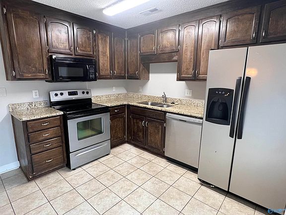 5th image of 2533 Pioneer Dr