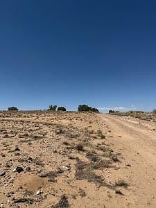 4th image of B7 L U20 Urraca St #23