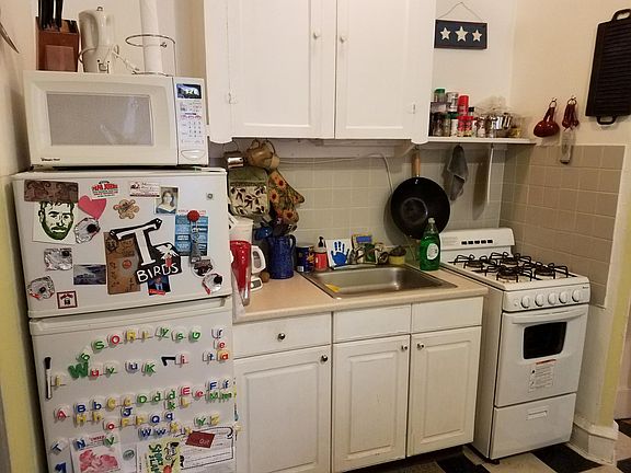 2nd image of 519 South St #1R