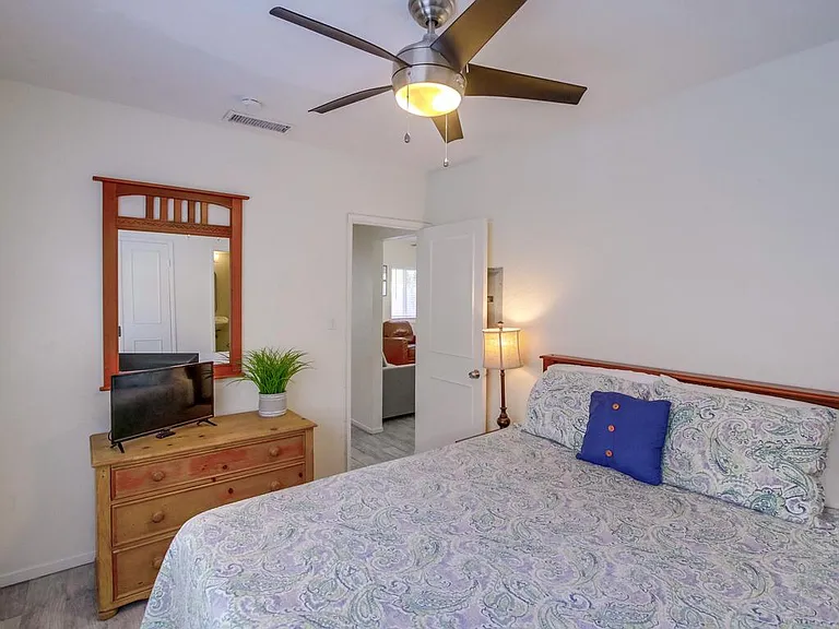 737 Jamaica Ct #1 — Photo 23