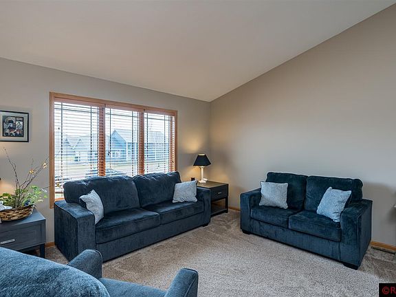 4th image of 212 Maverick Dr