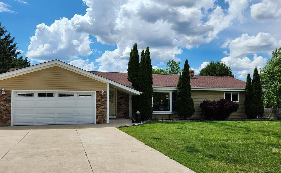 1st image of 24 Hammes DRIVE