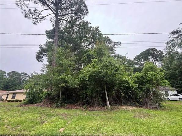 1110 Stewart Rd, Mobile, AL 36605