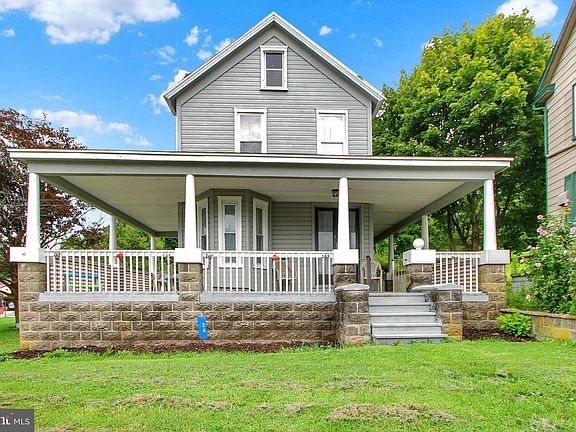3rd image of 26 Idaville York Springs Rd