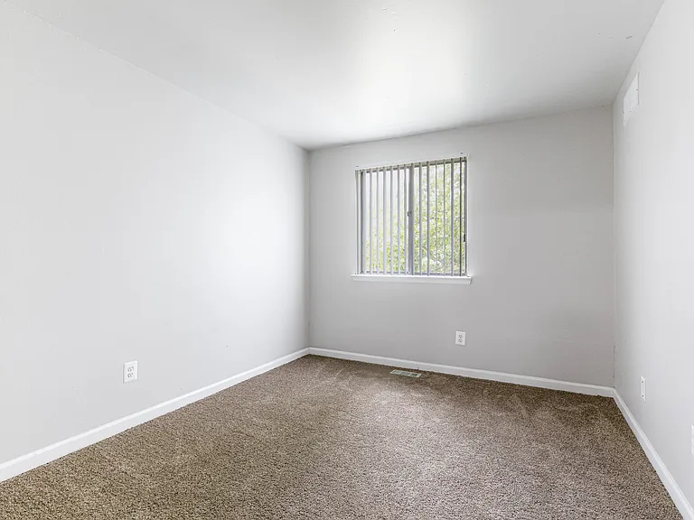 Coppertree Apartments & Townhomes — Photo 32