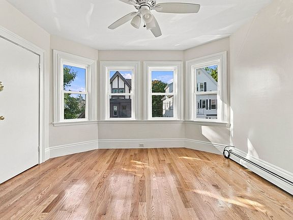3rd image of 5 Willow Ave