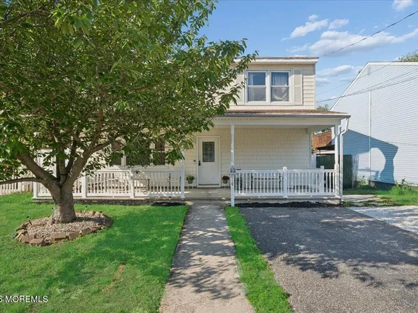 33 Monmouth Avenue, North Middletown, NJ 07748