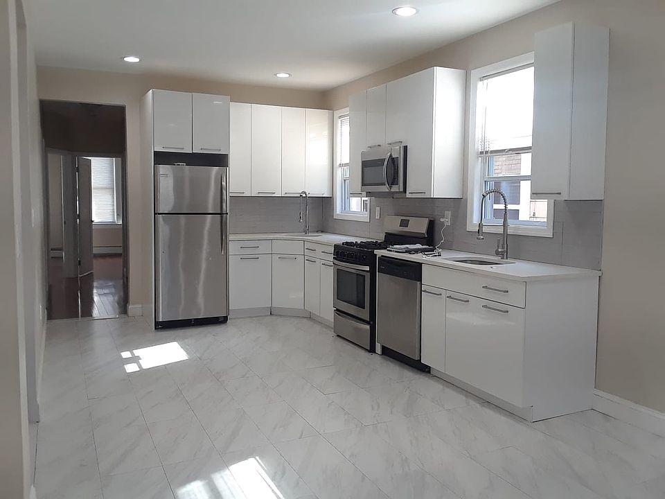 1st image of 111 Clendenny Ave #11Q