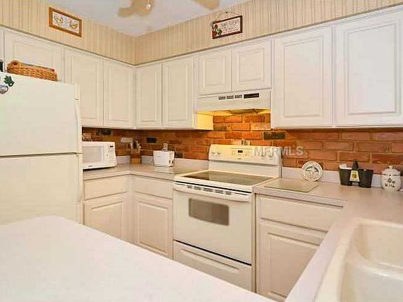3rd image of 3120 Aspinwall St