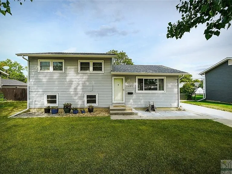 2631 Howard Ave — Photo 16