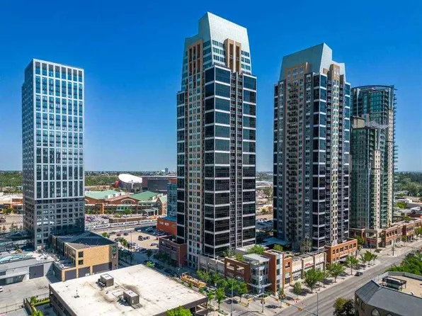 211 N 13th Ave SE #1701, Calgary, AB T2G 1E1